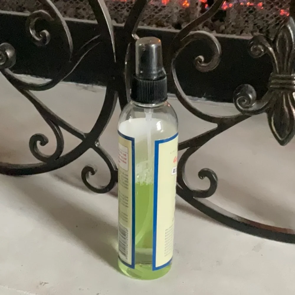 Kiehl's For Your Dog spray n Play Cleansing spritz used